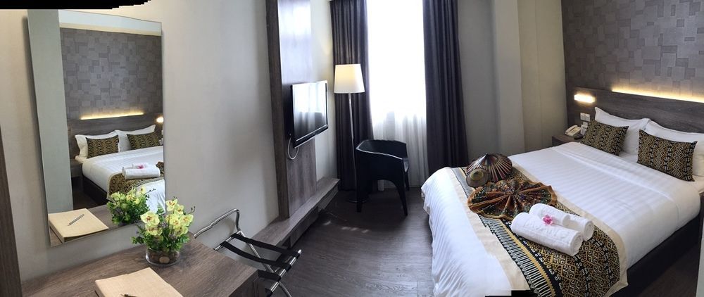 Ajang Hotel Miri Bagian luar foto