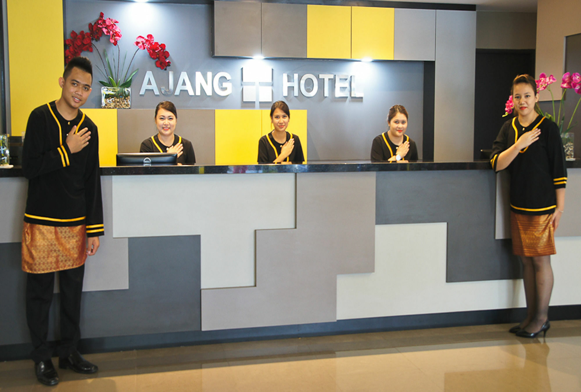 Ajang Hotel Miri Bagian luar foto