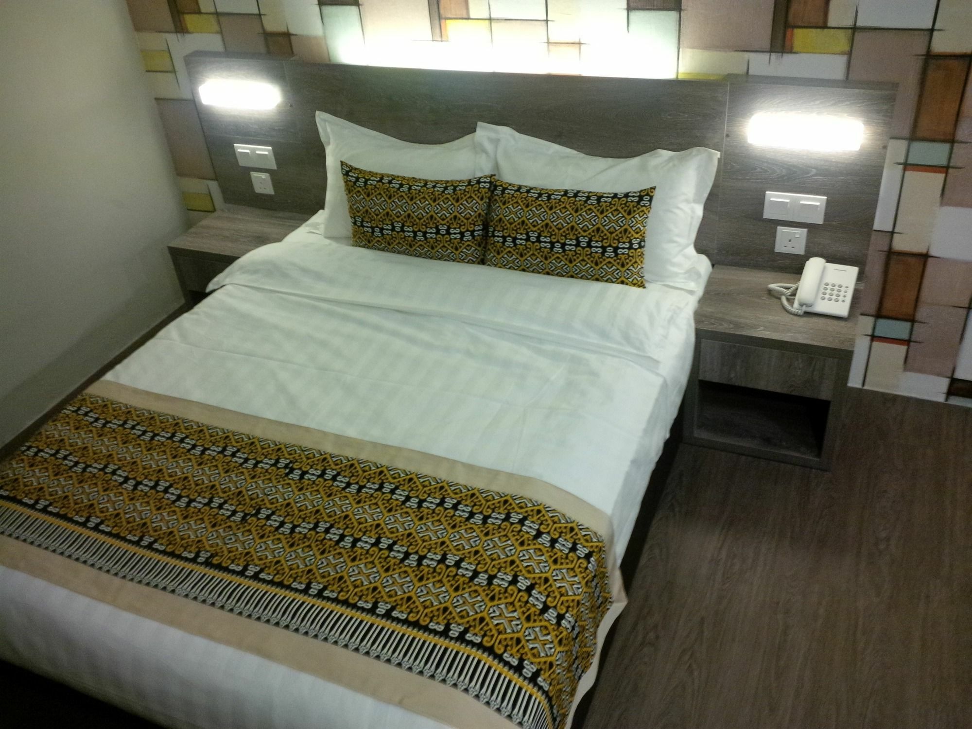 Ajang Hotel Miri Bagian luar foto